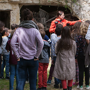 Tourisme, groupe, groupe scolaire, visite de troglodyte à la Vallée Troglodytique des Goupillières