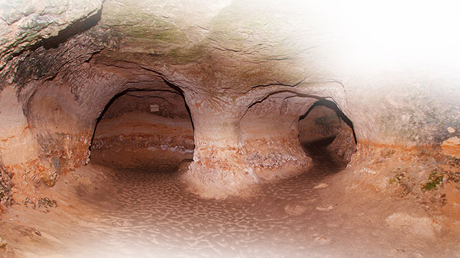Grotte Troglodytique creusée dans le tuffeau en Indre et Loire (37)